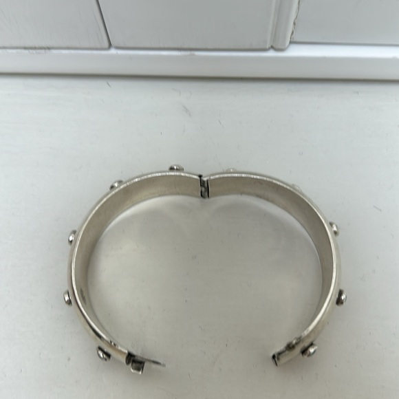 Turquoise and Silver Bangle - Picture 5 of 6